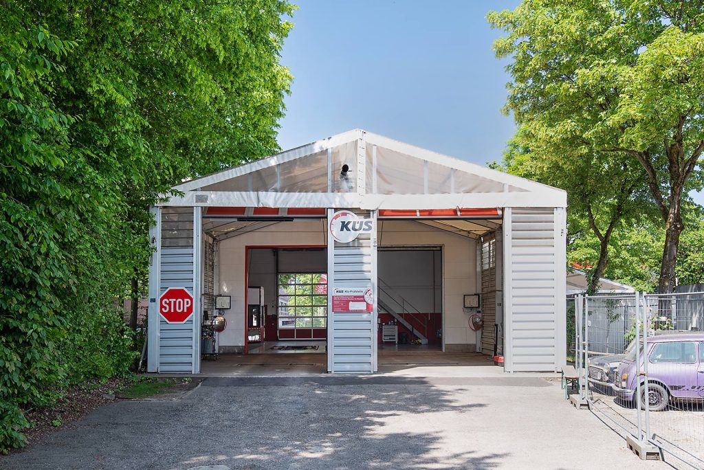 Außenansicht der Prüfstelle Am Moosfeld