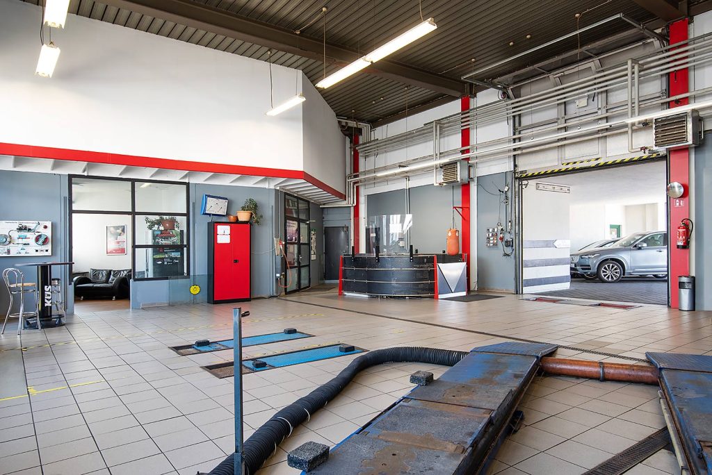 Innenansicht der Prüfstelle Dachau