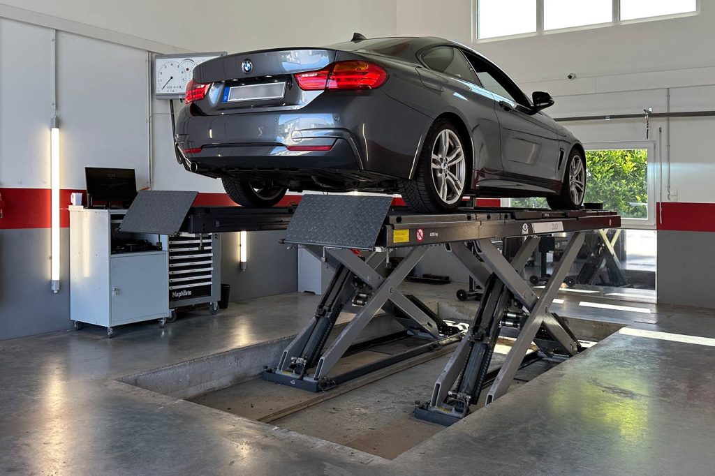 Innenansicht der Prüfstelle Moosburg